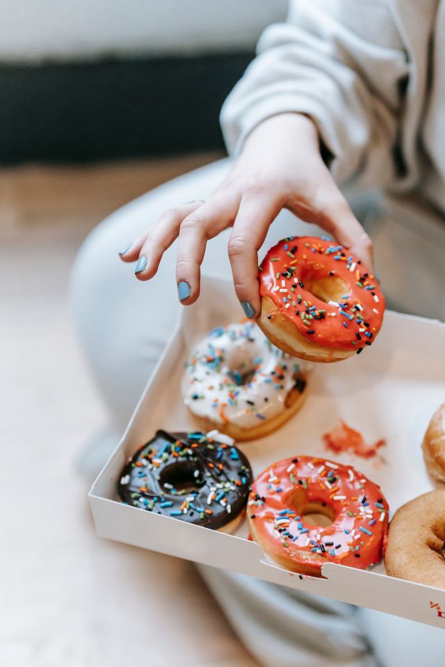 eating doughnuts eating habit